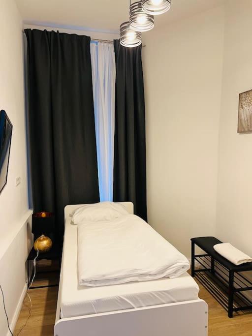 Gemutliches, Neues 2. Am Ufer Appartement Berlijn